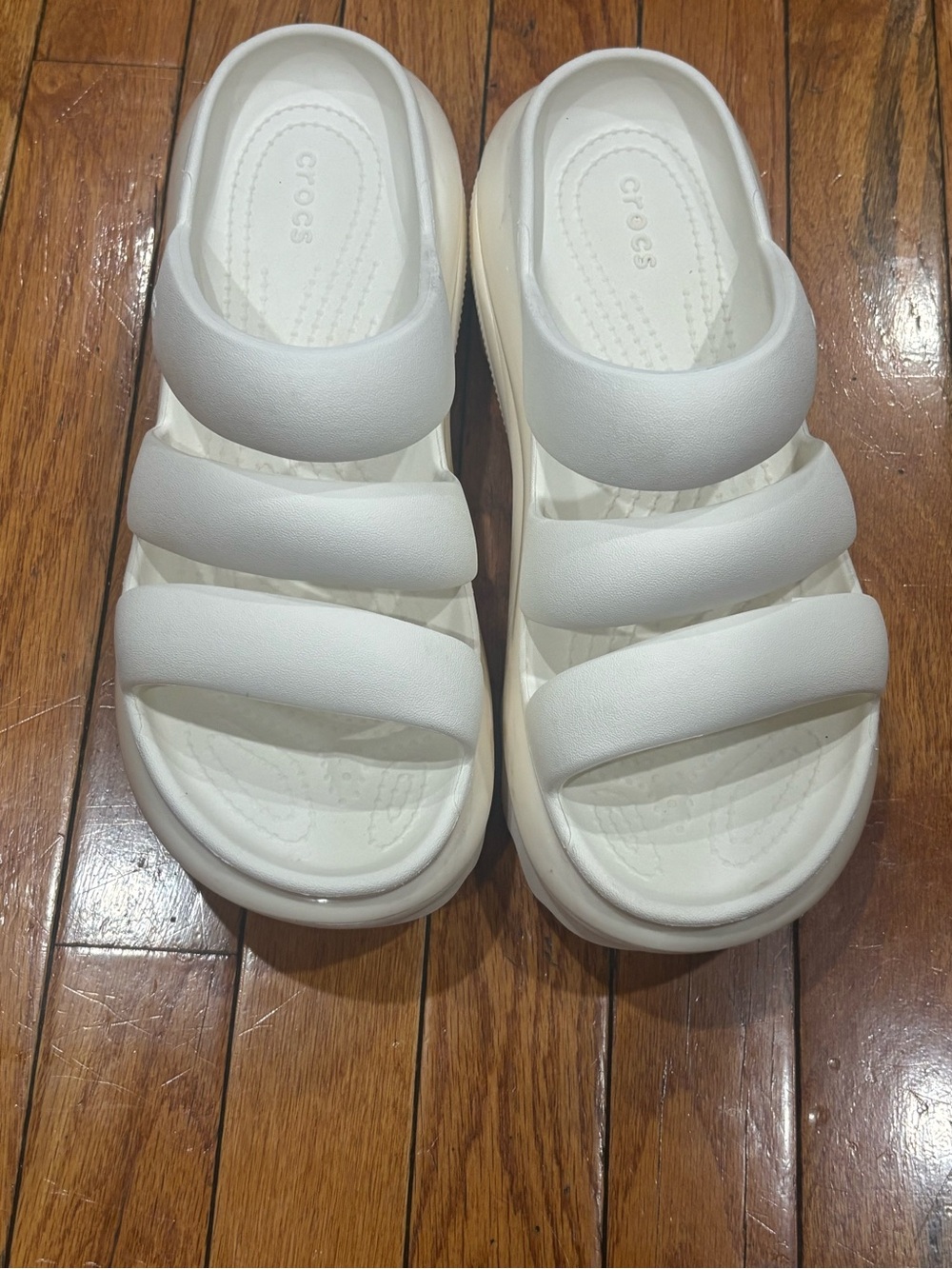 CROCS CLASSIC MEGA CRUSH PLATFORM SANDALS WOMENS 11/MEN 9 (chalk)  Preowned